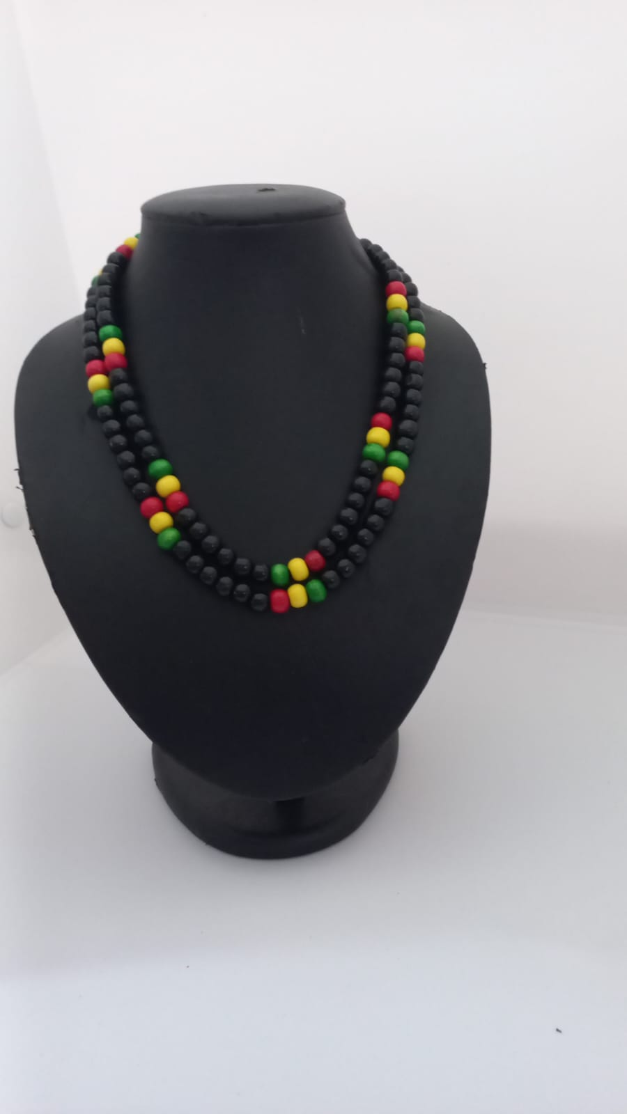 Collar Afro Boho de Madera (Verde, Amarillo y Rojo)
