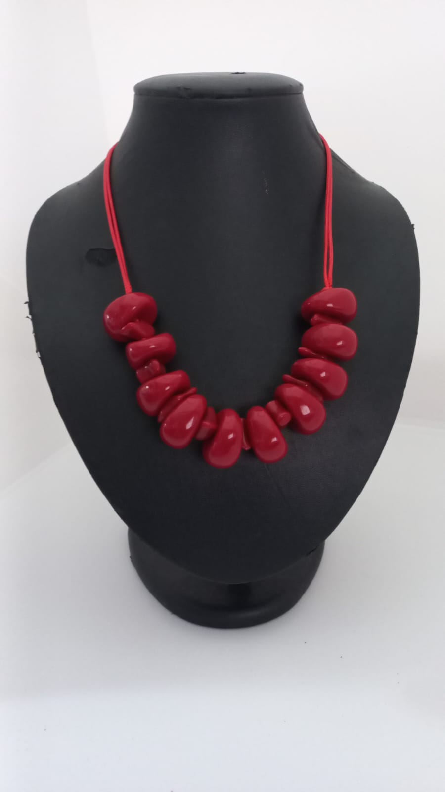Collar Boho de resina - Rojo