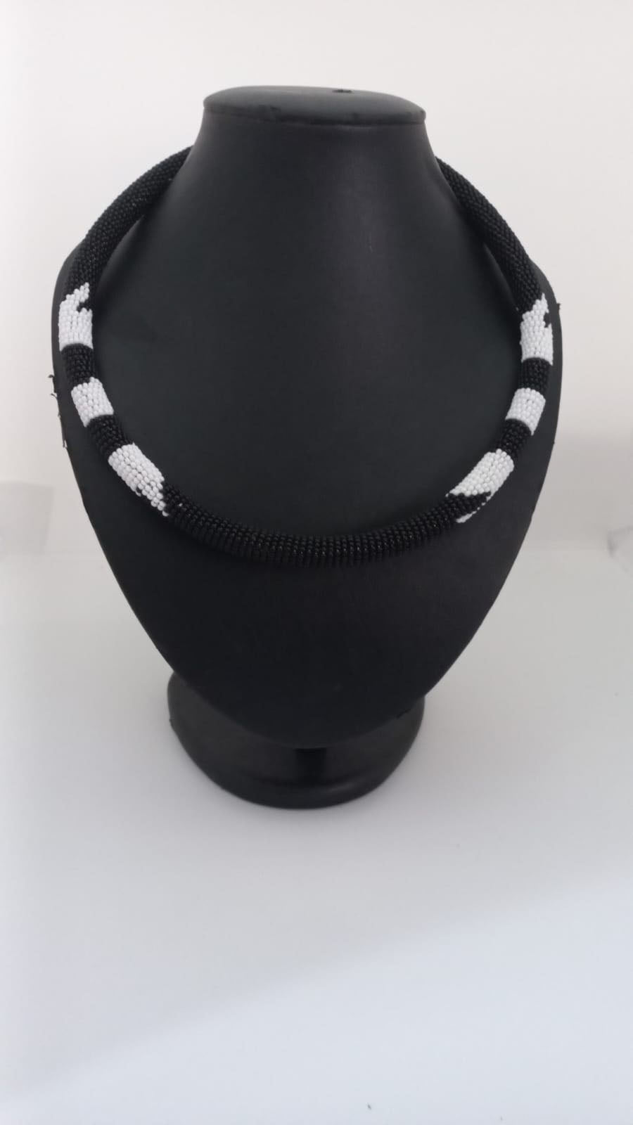 Collar Maasai - Negro
