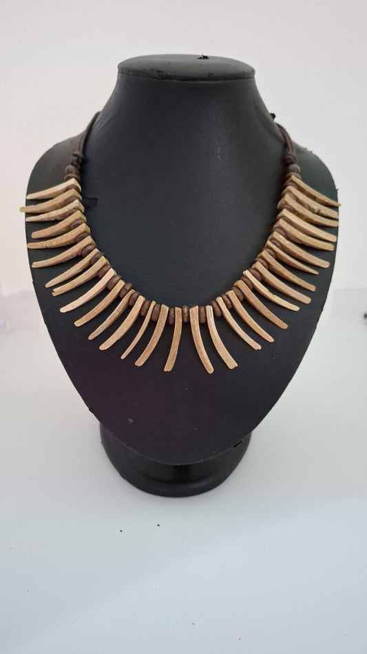 Collar Boho - Cuentas Largas de Madera